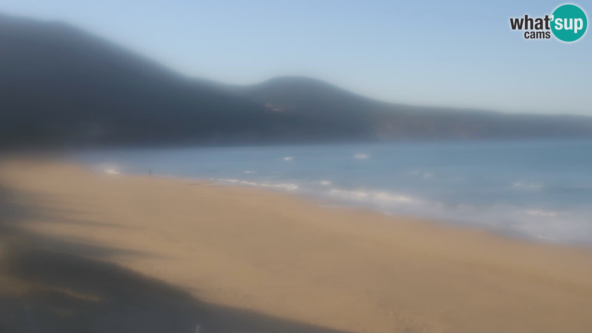 Webcam en direct de la plage de San Nicolò à Buggerru en Sardaigne – Regardez les vagues et le coucher de soleil