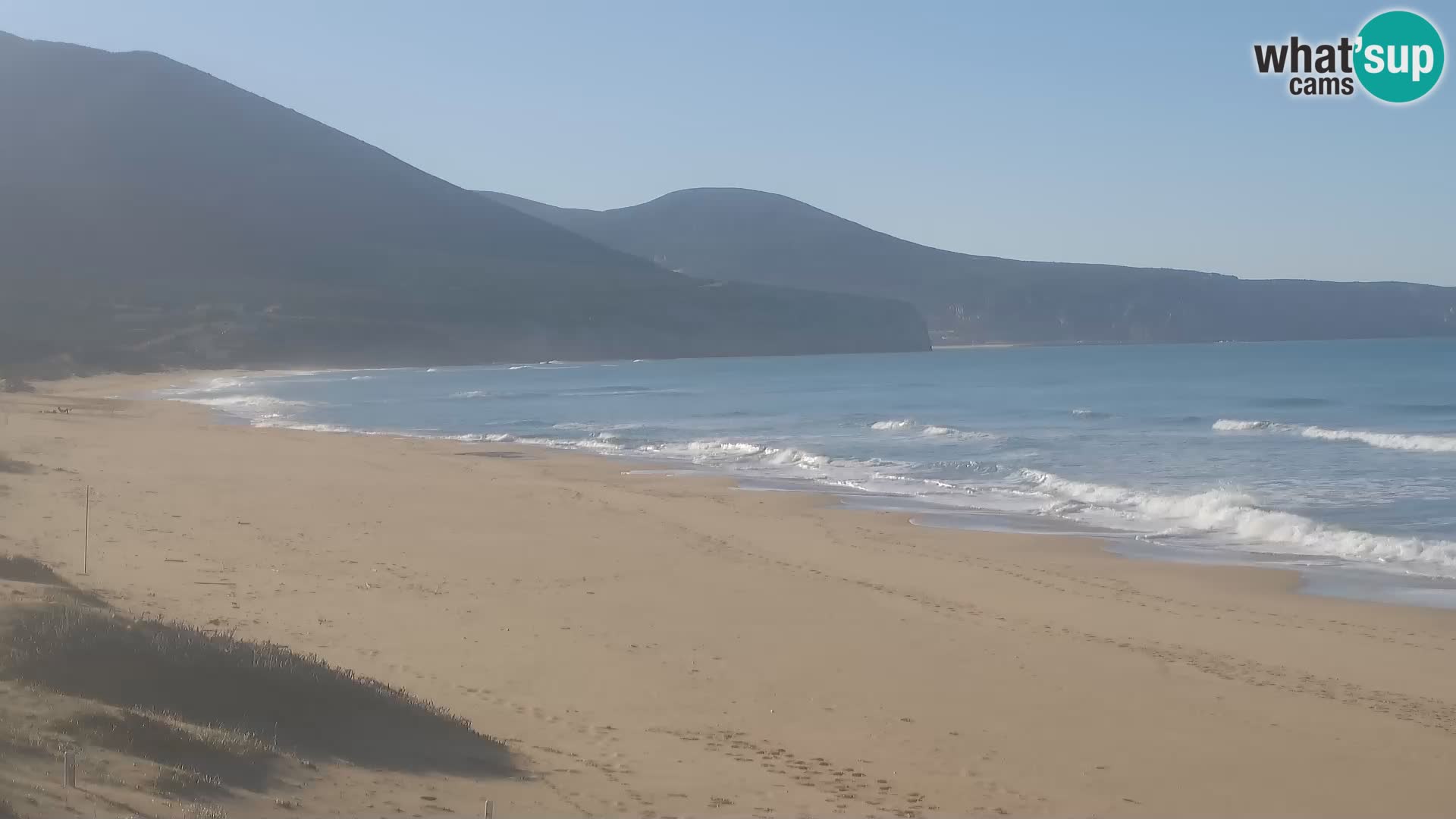 Webcam en direct de la plage de San Nicolò à Buggerru en Sardaigne – Regardez les vagues et le coucher de soleil