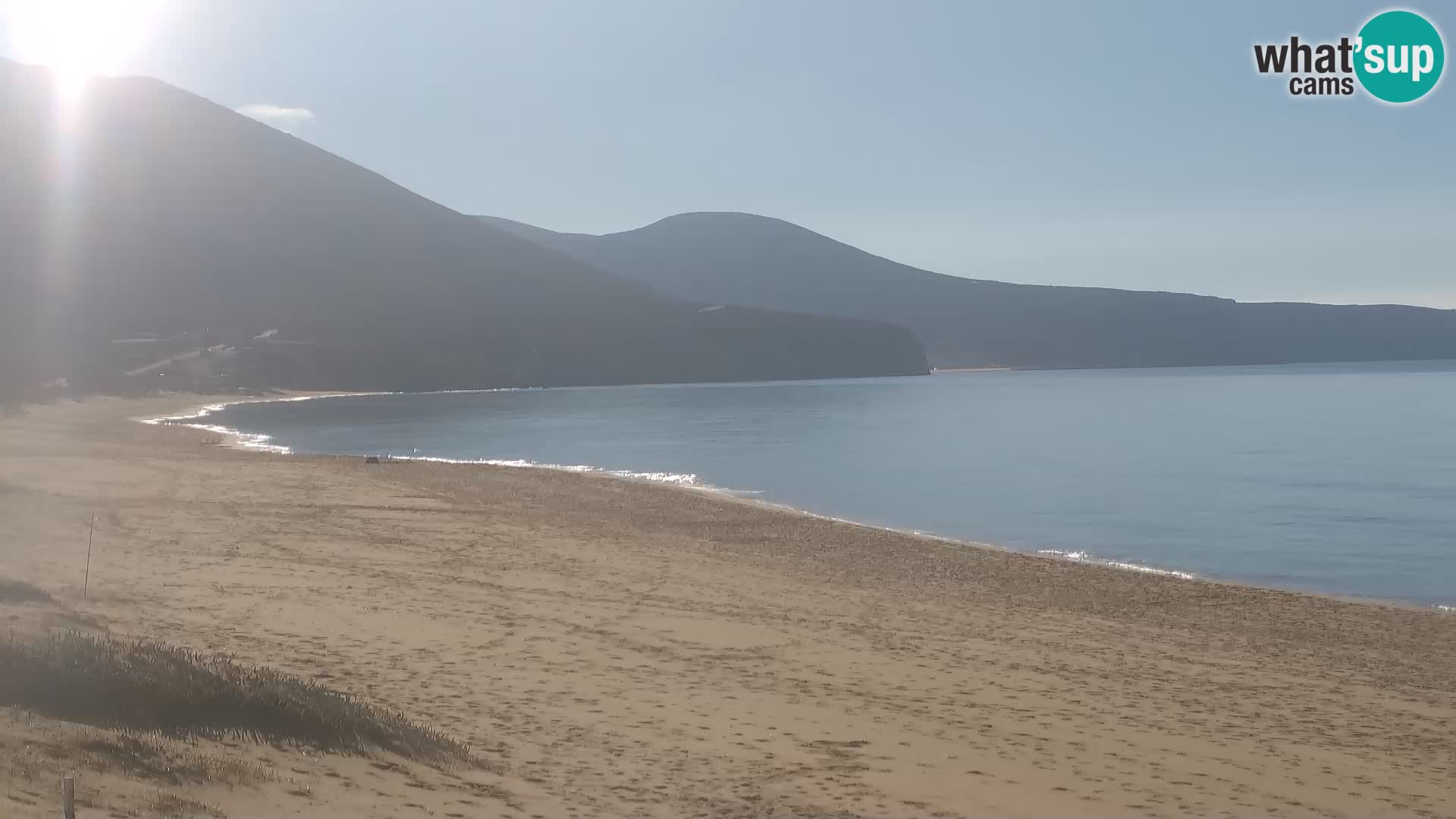 Webcam en vivo de la playa de San Nicolò en Buggerru, Cerdeña – admira las olas y los atardeceres