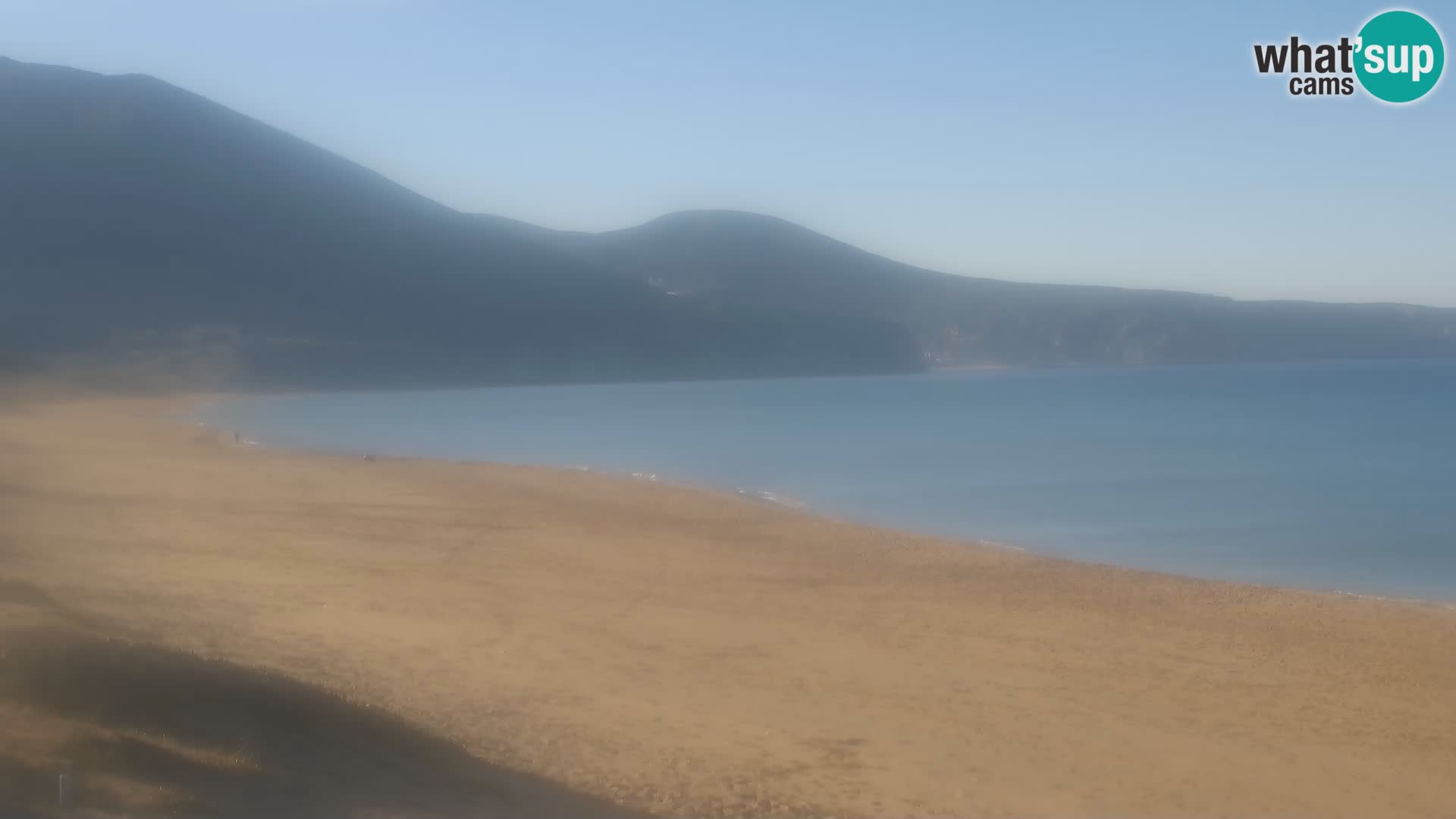 Webcam en vivo de la playa de San Nicolò en Buggerru, Cerdeña – admira las olas y los atardeceres