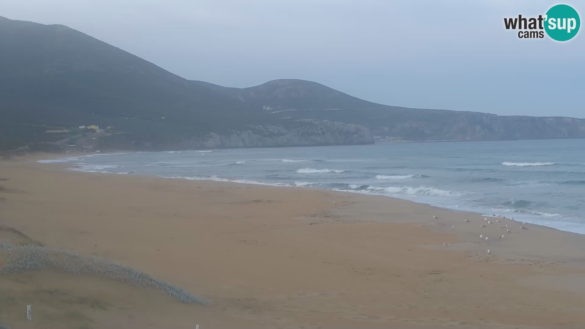 Webcam en vivo de la playa de San Nicolò en Buggerru, Cerdeña – admira las olas y los atardeceres