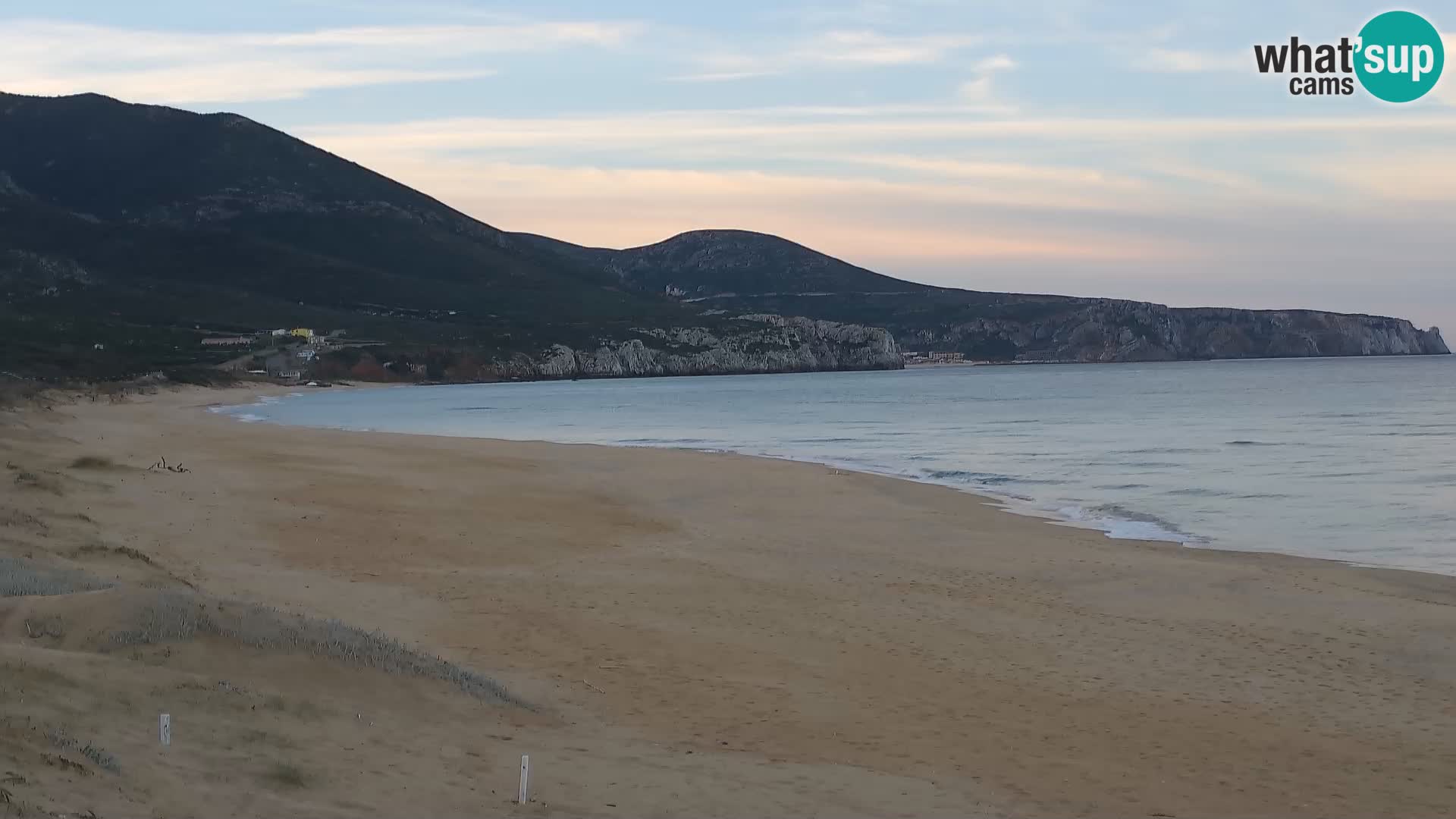 Webcam en direct de la plage de San Nicolò à Buggerru en Sardaigne – Regardez les vagues et le coucher de soleil