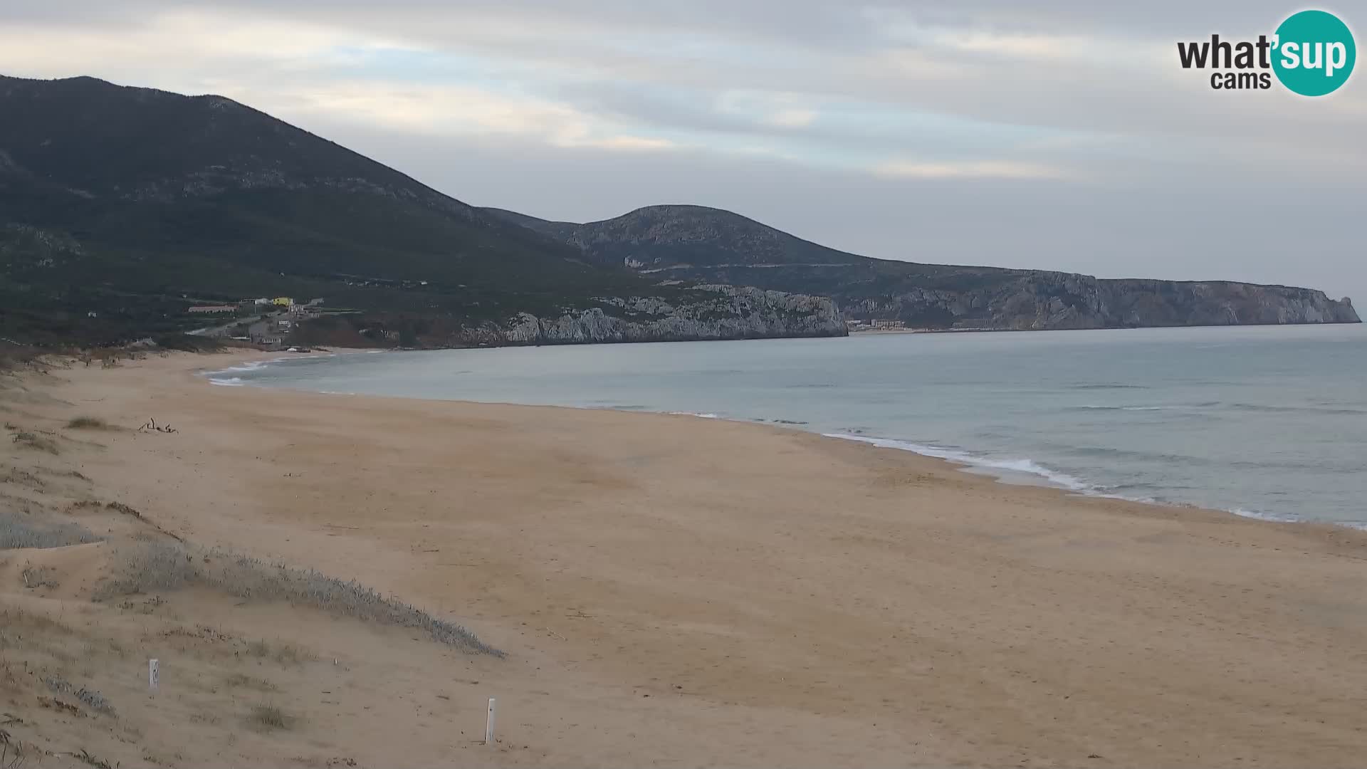 Spletna kamera plaže San Nicolò v Buggerruju, Sardinija – uživajte v valovih in sončnih zahodih