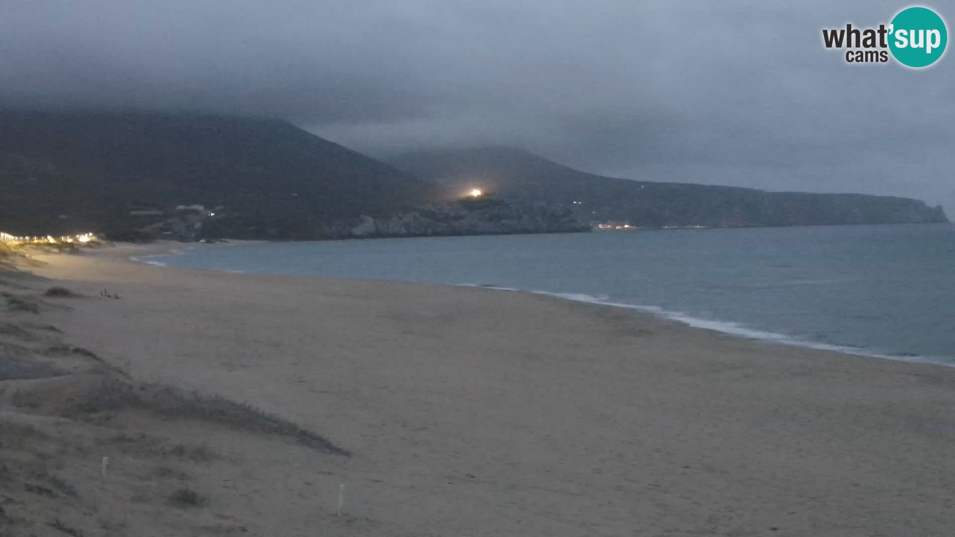 Spletna kamera plaže San Nicolò v Buggerruju, Sardinija – uživajte v valovih in sončnih zahodih