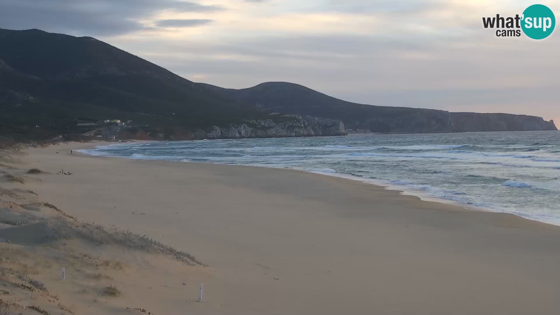 Live webcam plaže San Nicolò u Buggerru, Sardinija – uživajte u valovima i zalascima sunca