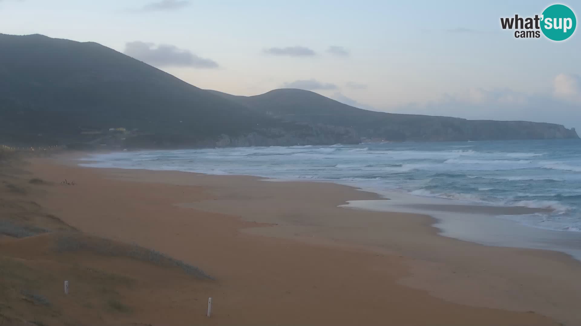 Live-Webcam am Strand von San Nicolò in Buggerru, Sardinien – Beobachten Sie die Wellen und den Sonnenuntergang