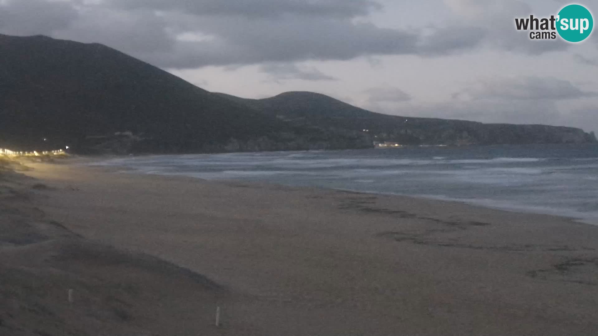 Webcam en vivo de la playa de San Nicolò en Buggerru, Cerdeña – admira las olas y los atardeceres