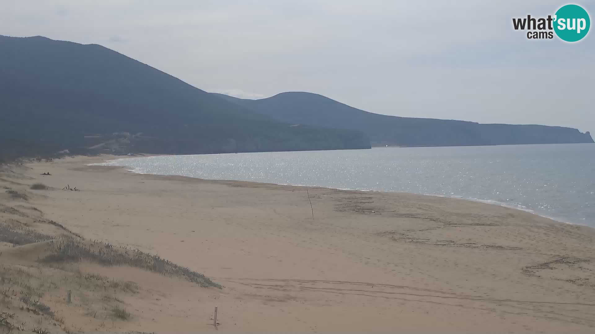 Webcam en vivo de la playa de San Nicolò en Buggerru, Cerdeña – admira las olas y los atardeceres