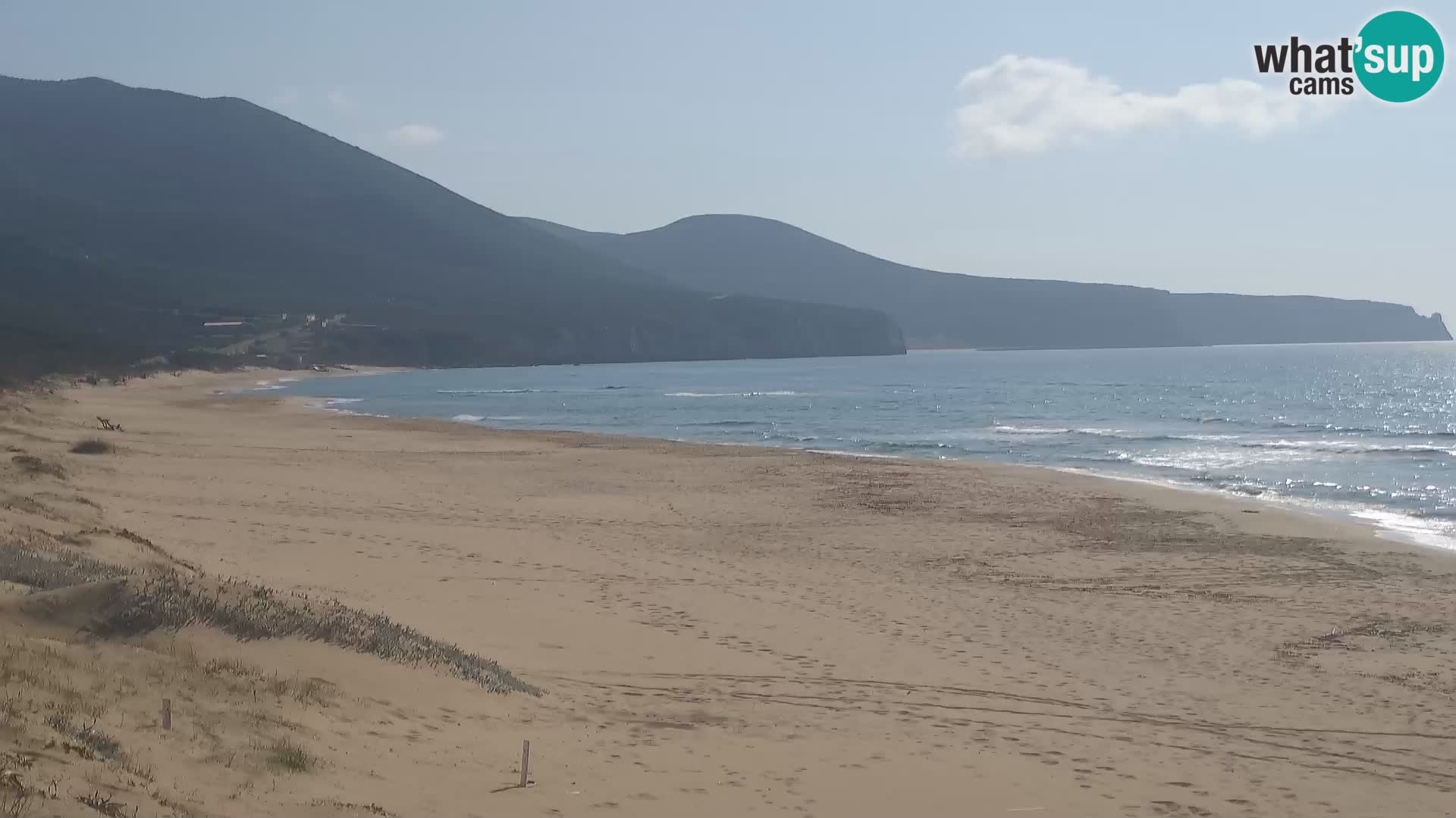 Spletna kamera plaže San Nicolò v Buggerruju, Sardinija – uživajte v valovih in sončnih zahodih