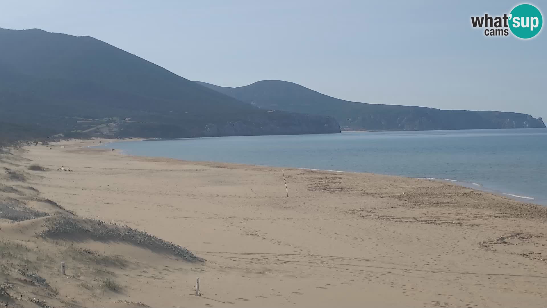 Spletna kamera plaže San Nicolò v Buggerruju, Sardinija – uživajte v valovih in sončnih zahodih