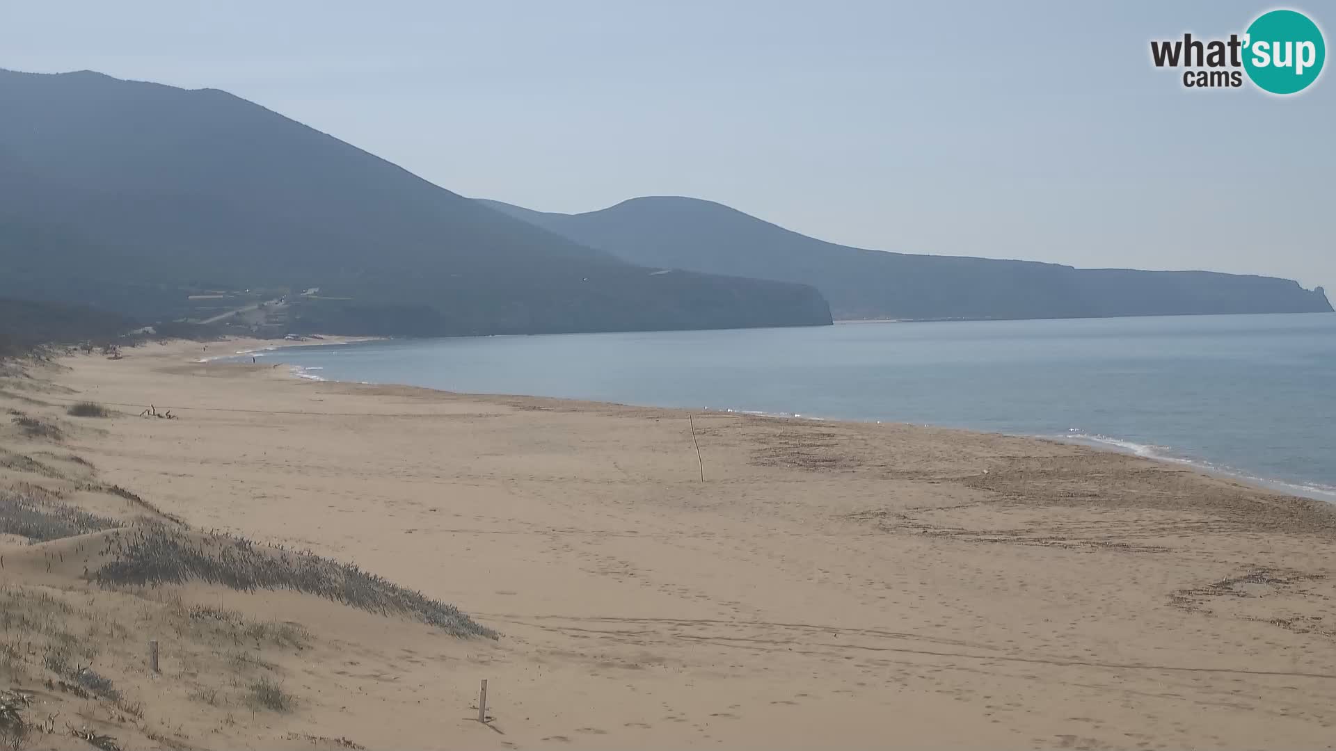 Spletna kamera plaže San Nicolò v Buggerruju, Sardinija – uživajte v valovih in sončnih zahodih