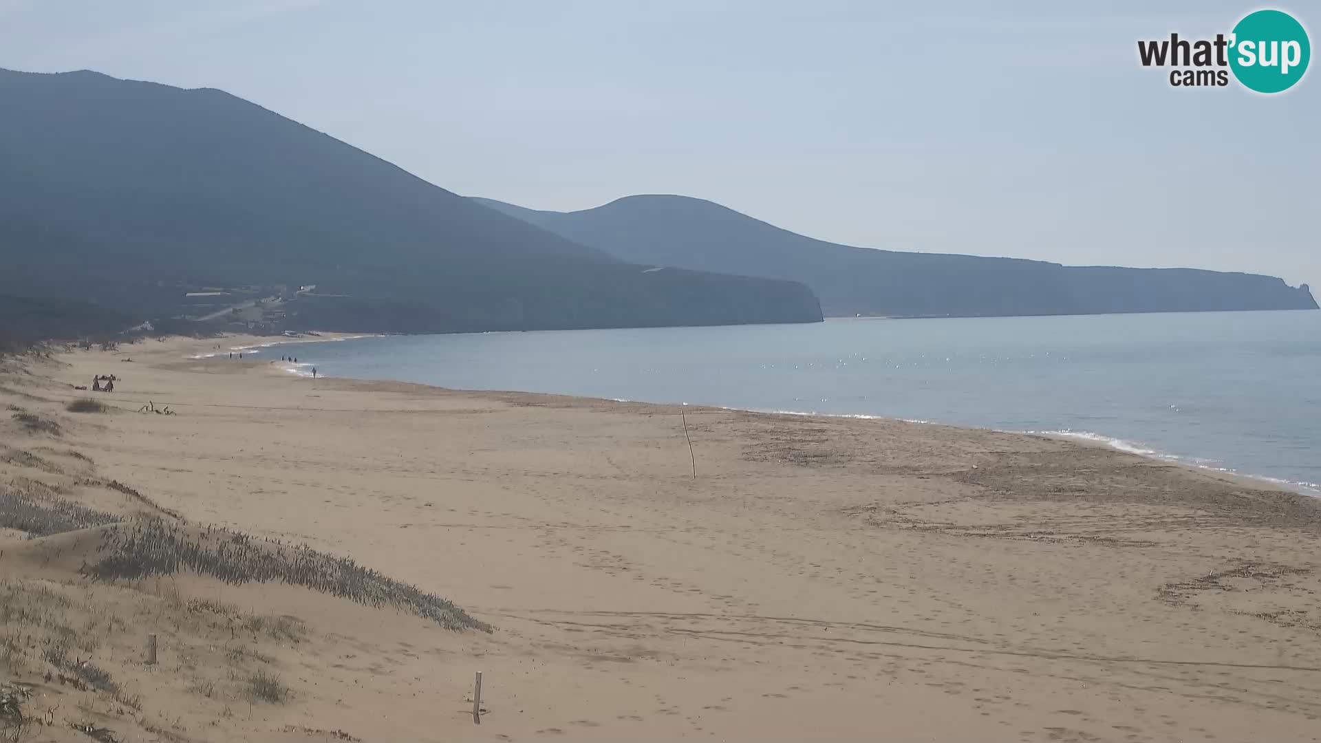 Spletna kamera plaže San Nicolò v Buggerruju, Sardinija – uživajte v valovih in sončnih zahodih