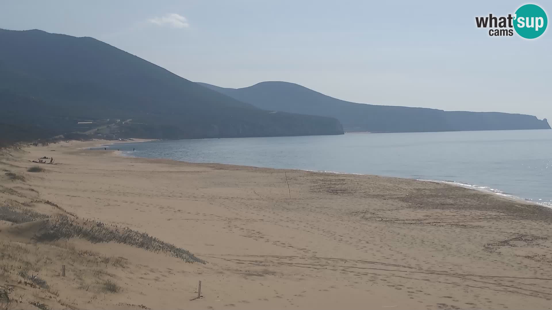 Spletna kamera plaže San Nicolò v Buggerruju, Sardinija – uživajte v valovih in sončnih zahodih