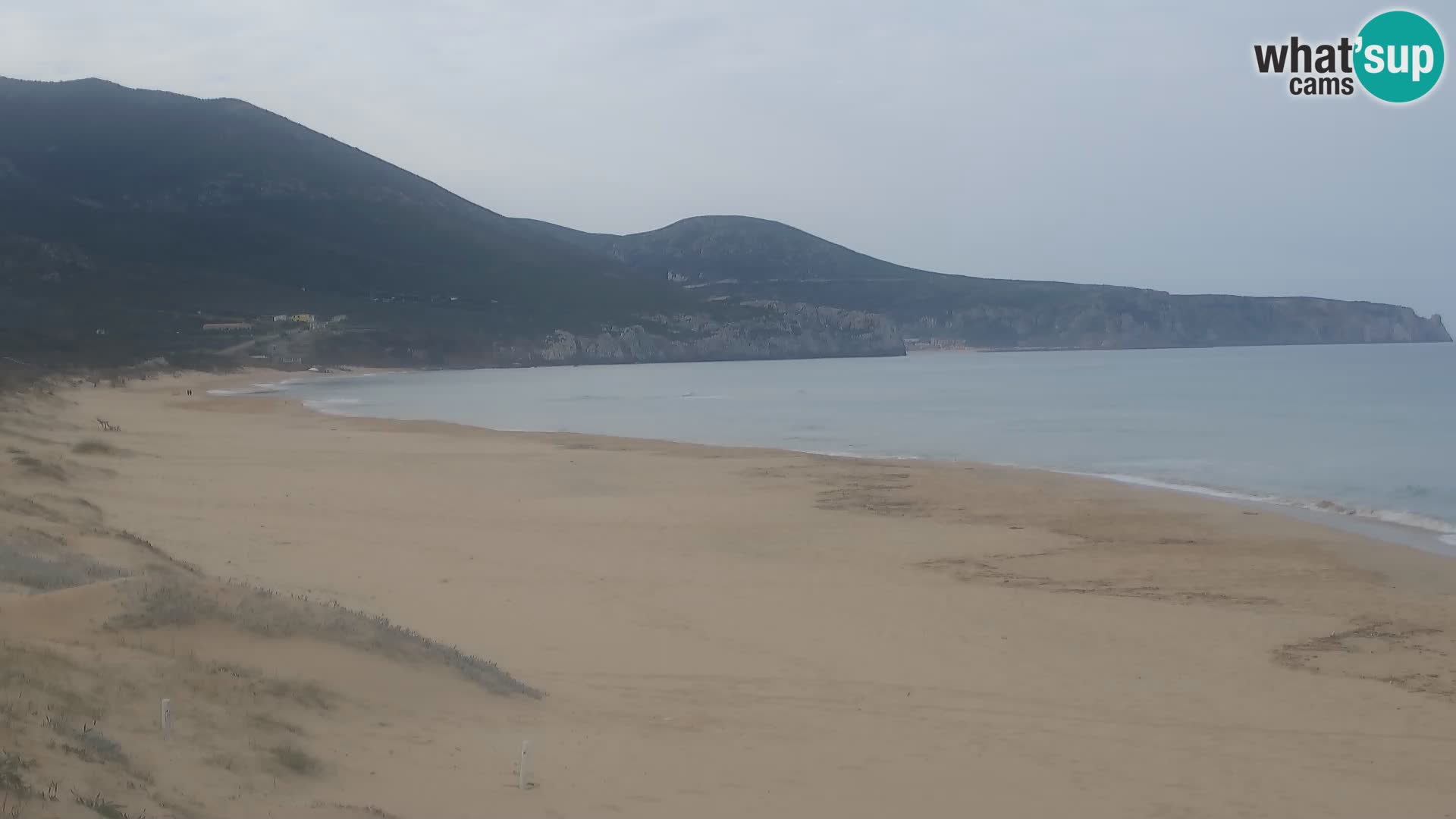 Spletna kamera plaže San Nicolò v Buggerruju, Sardinija – uživajte v valovih in sončnih zahodih