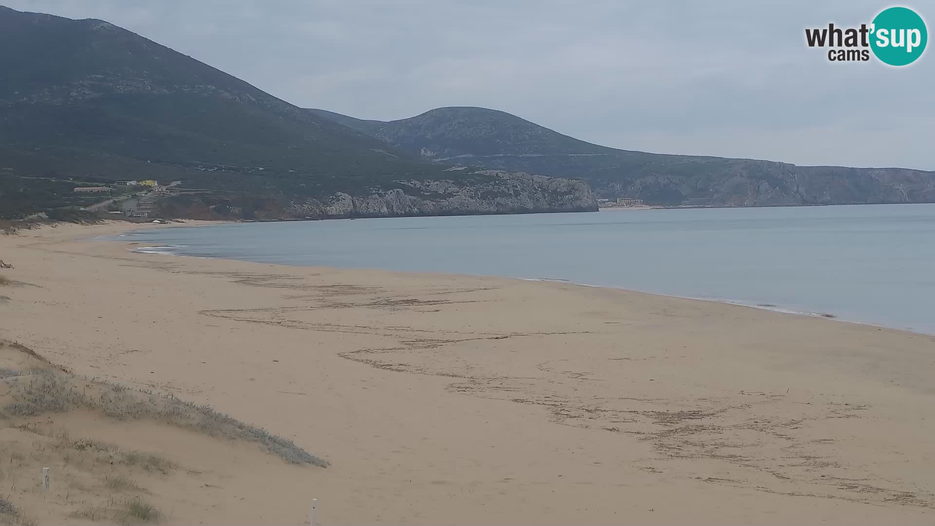 Spletna kamera plaže San Nicolò v Buggerruju, Sardinija – uživajte v valovih in sončnih zahodih