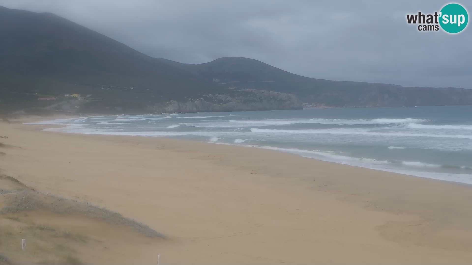 Spletna kamera plaže San Nicolò v Buggerruju, Sardinija – uživajte v valovih in sončnih zahodih