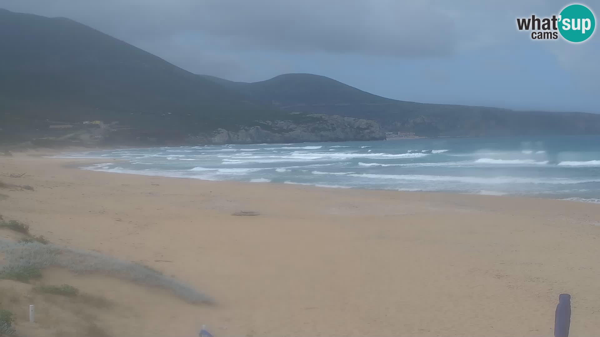 Webcam en vivo de la playa de San Nicolò en Buggerru, Cerdeña – admira las olas y los atardeceres