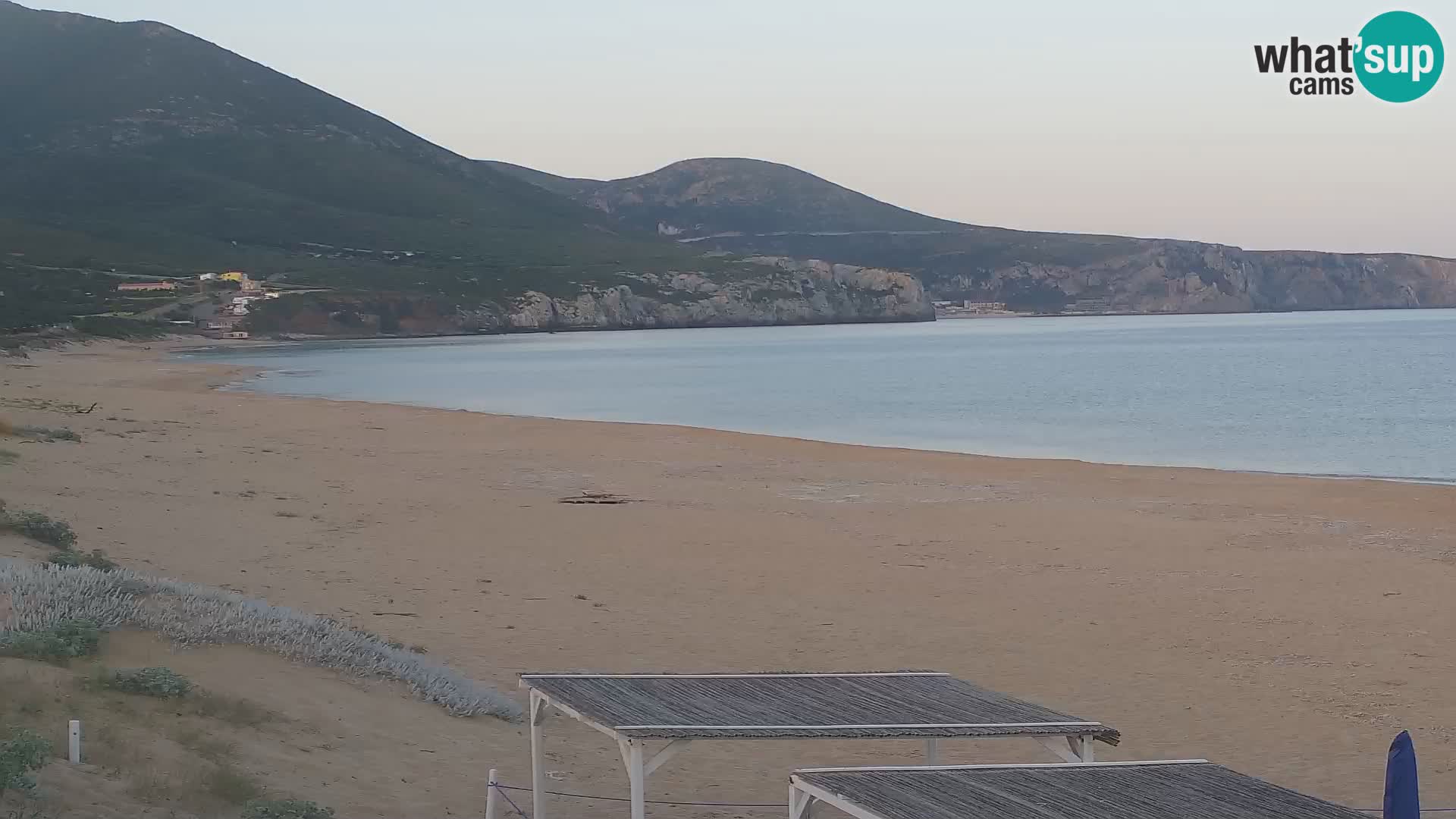 Live-Webcam am Strand von San Nicolò in Buggerru, Sardinien – Beobachten Sie die Wellen und den Sonnenuntergang