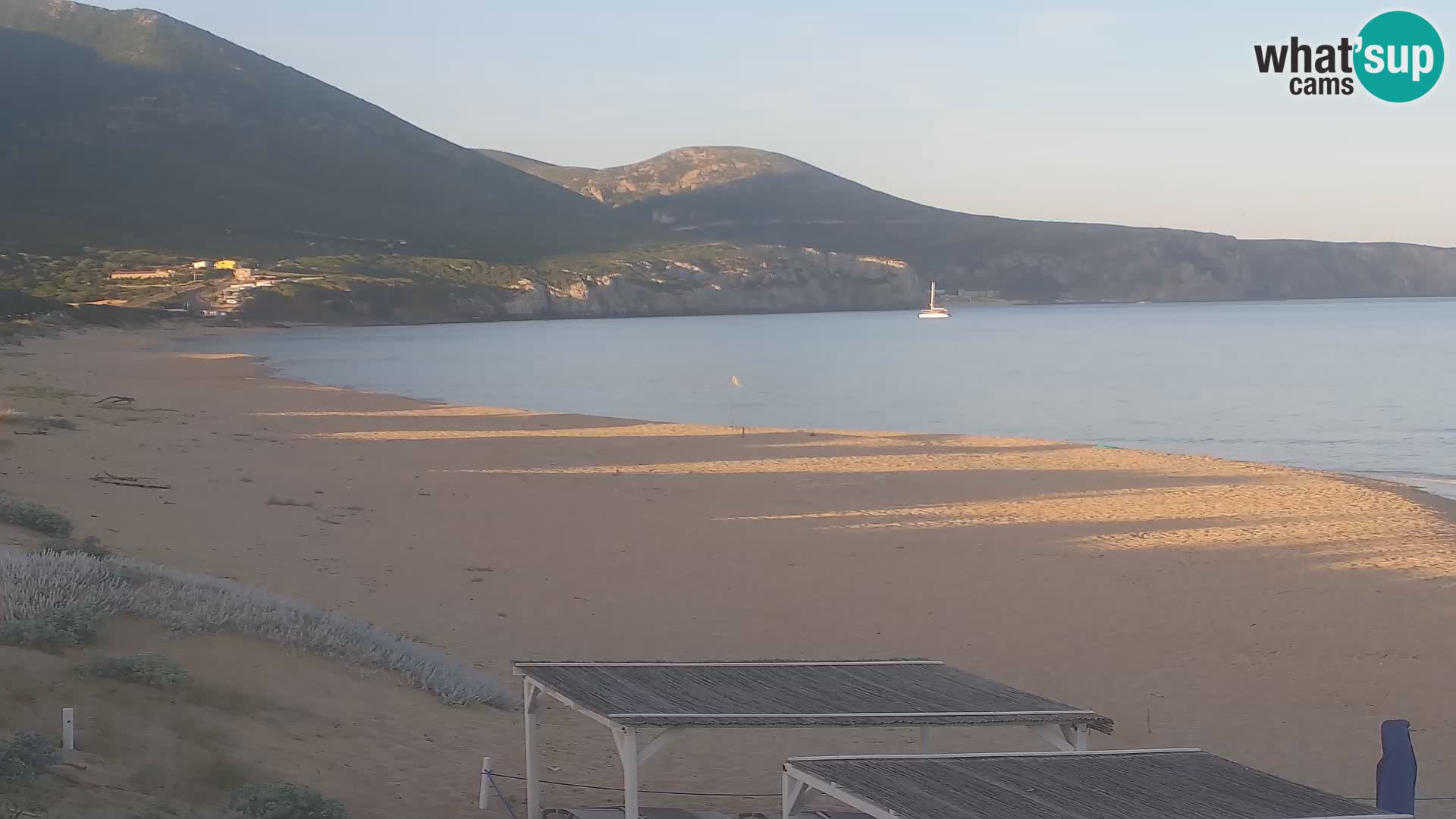 Live webcam plaže San Nicolò u Buggerru, Sardinija – uživajte u valovima i zalascima sunca