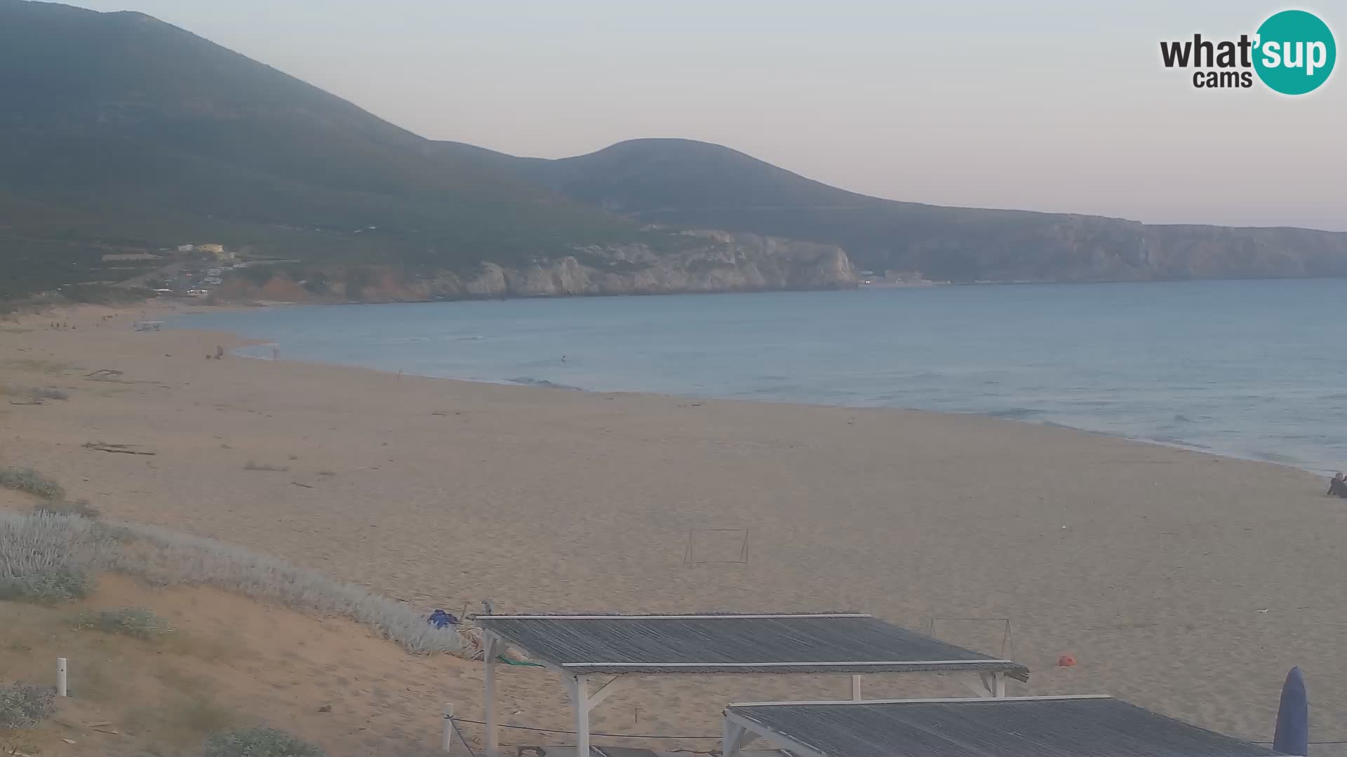Live-Webcam am Strand von San Nicolò in Buggerru, Sardinien – Beobachten Sie die Wellen und den Sonnenuntergang