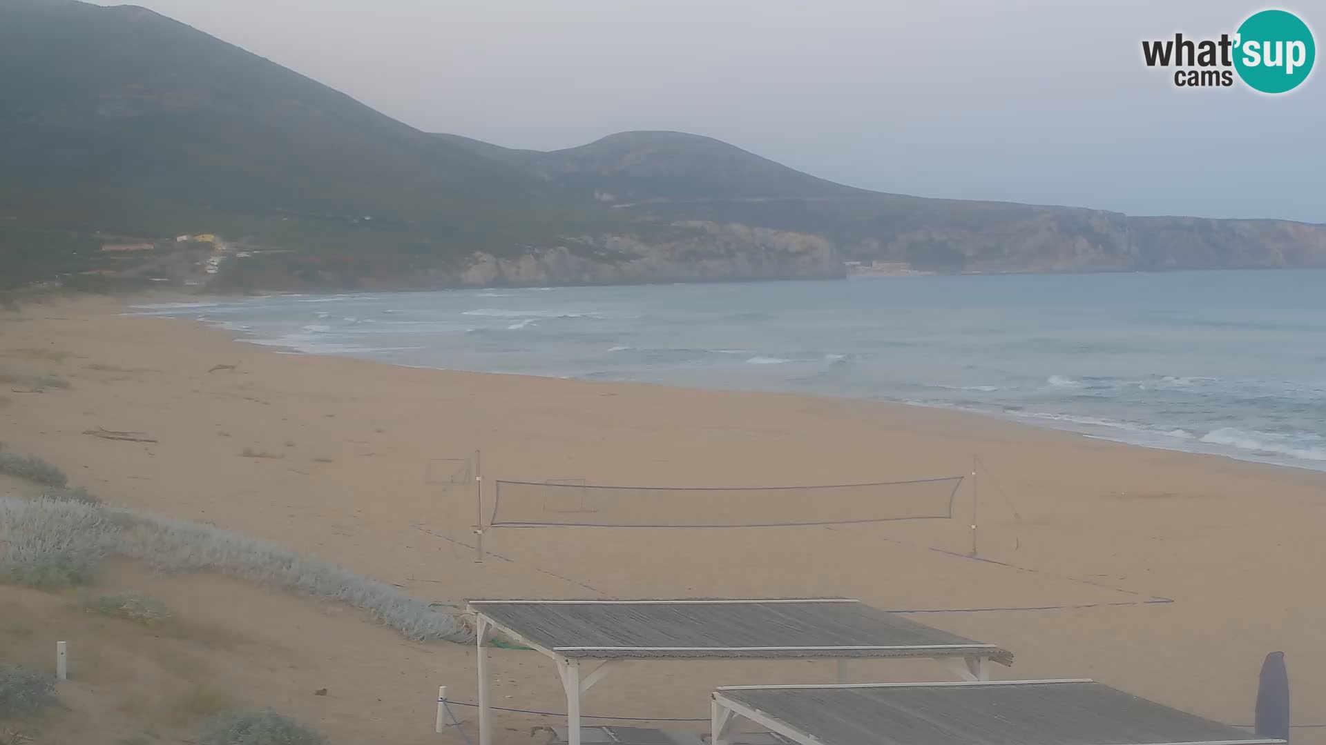 Webcam en vivo de la playa de San Nicolò en Buggerru, Cerdeña – admira las olas y los atardeceres
