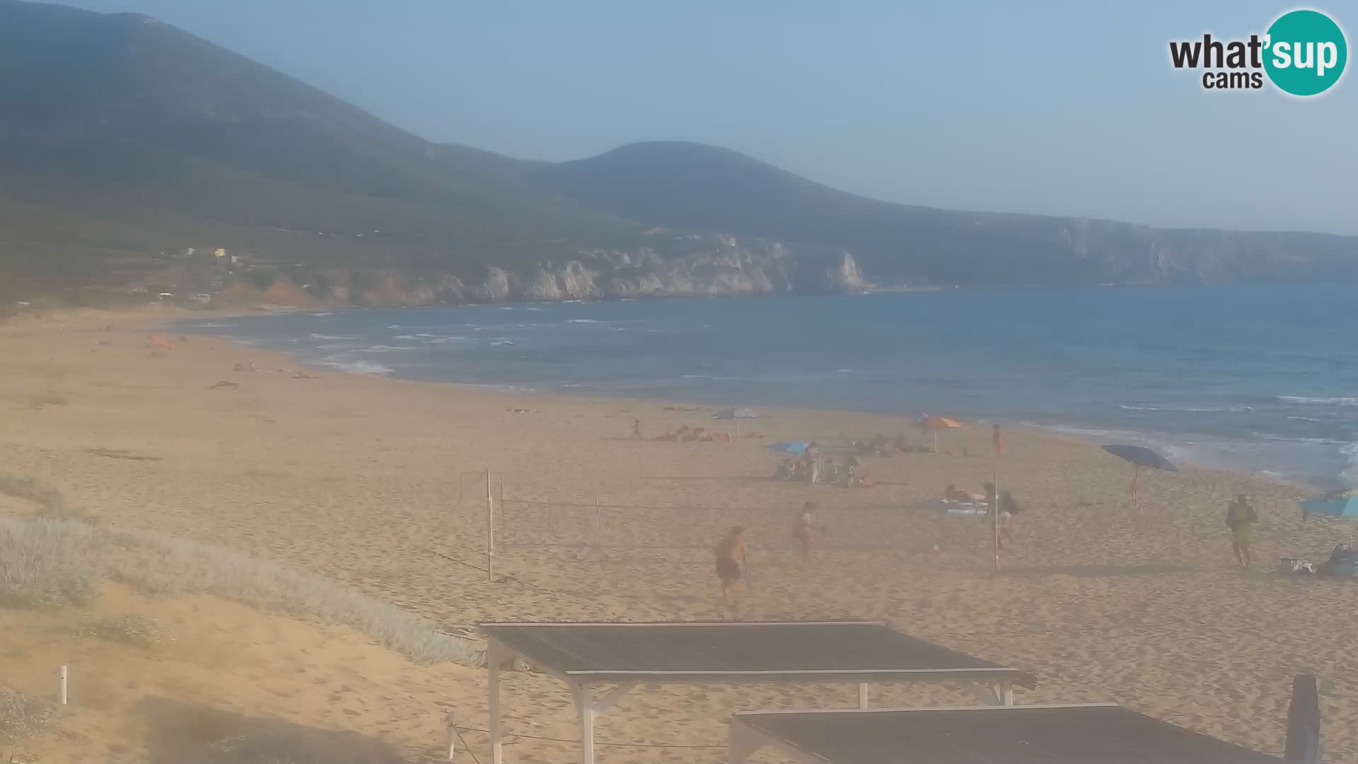 Webcam en direct de la plage de San Nicolò à Buggerru en Sardaigne – Regardez les vagues et le coucher de soleil