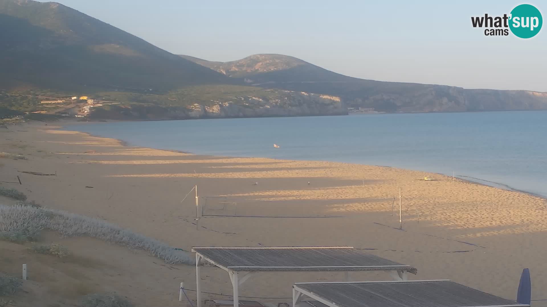 Webcam en vivo de la playa de San Nicolò en Buggerru, Cerdeña – admira las olas y los atardeceres