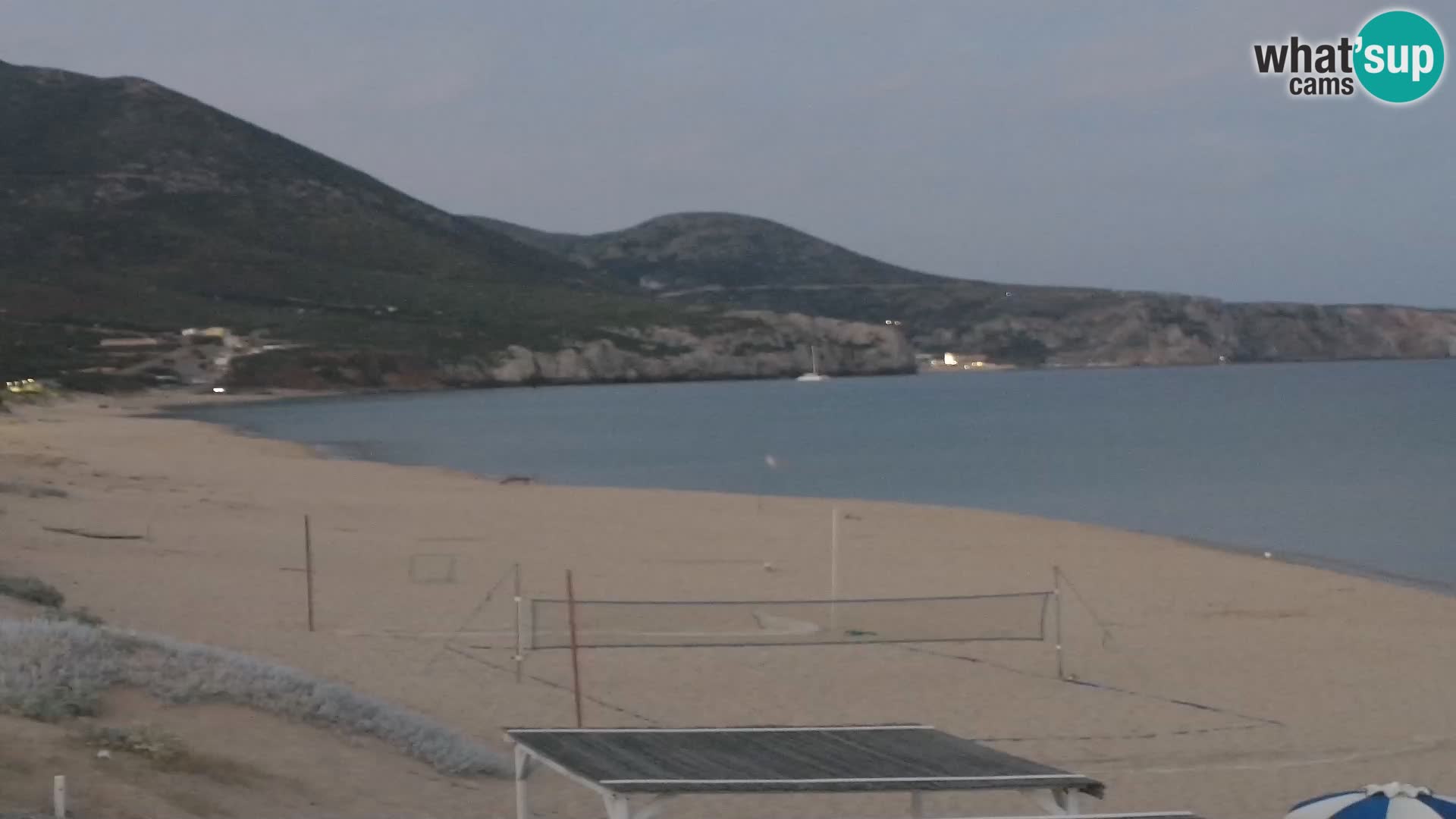 Webcam en vivo de la playa de San Nicolò en Buggerru, Cerdeña – admira las olas y los atardeceres