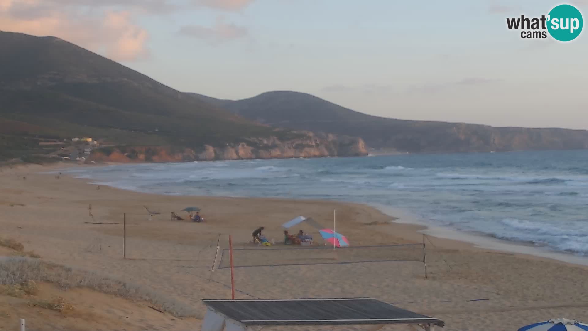 Webcam en vivo de la playa de San Nicolò en Buggerru, Cerdeña – admira las olas y los atardeceres