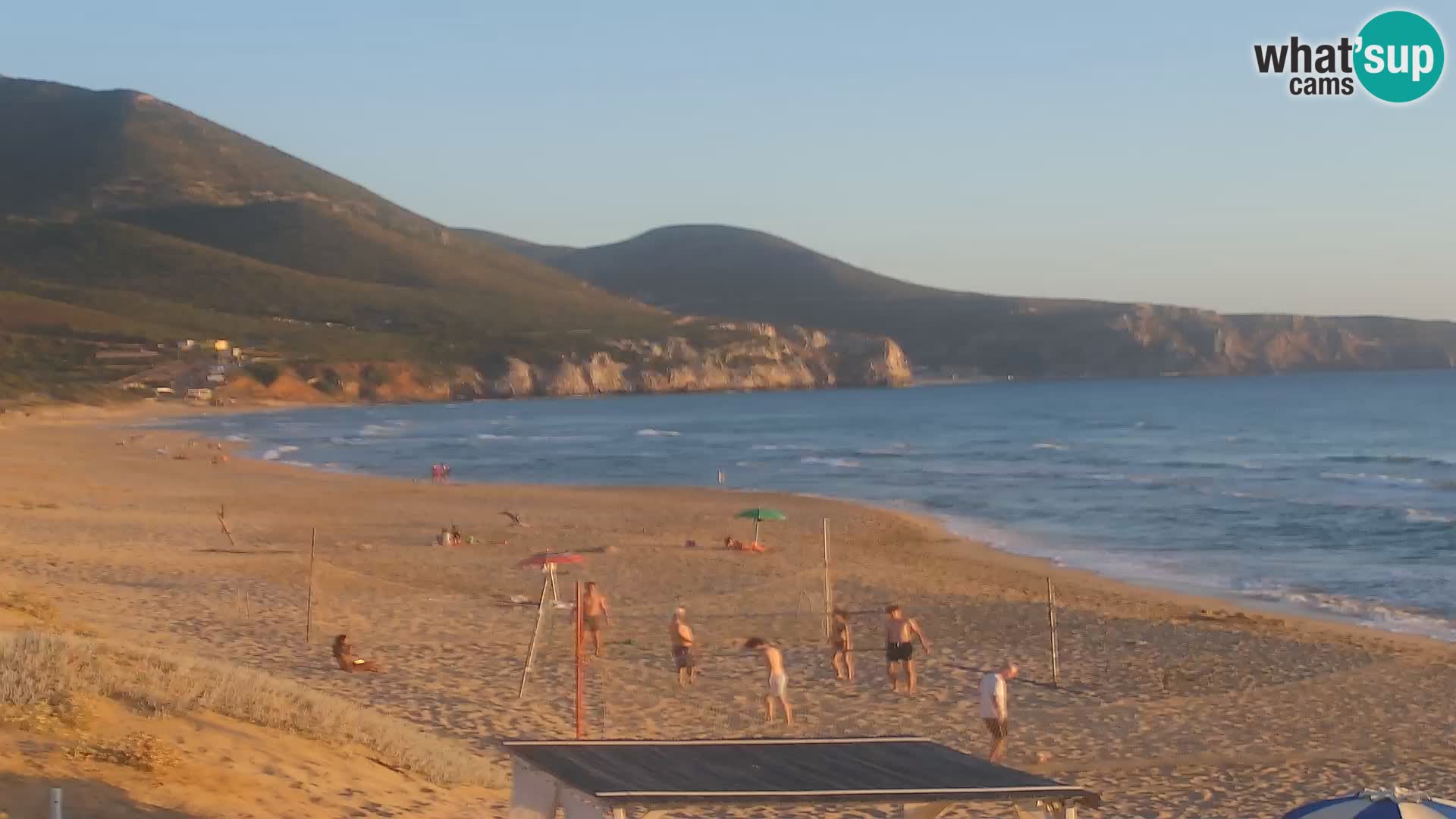 Webcam en direct de la plage de San Nicolò à Buggerru en Sardaigne – Regardez les vagues et le coucher de soleil