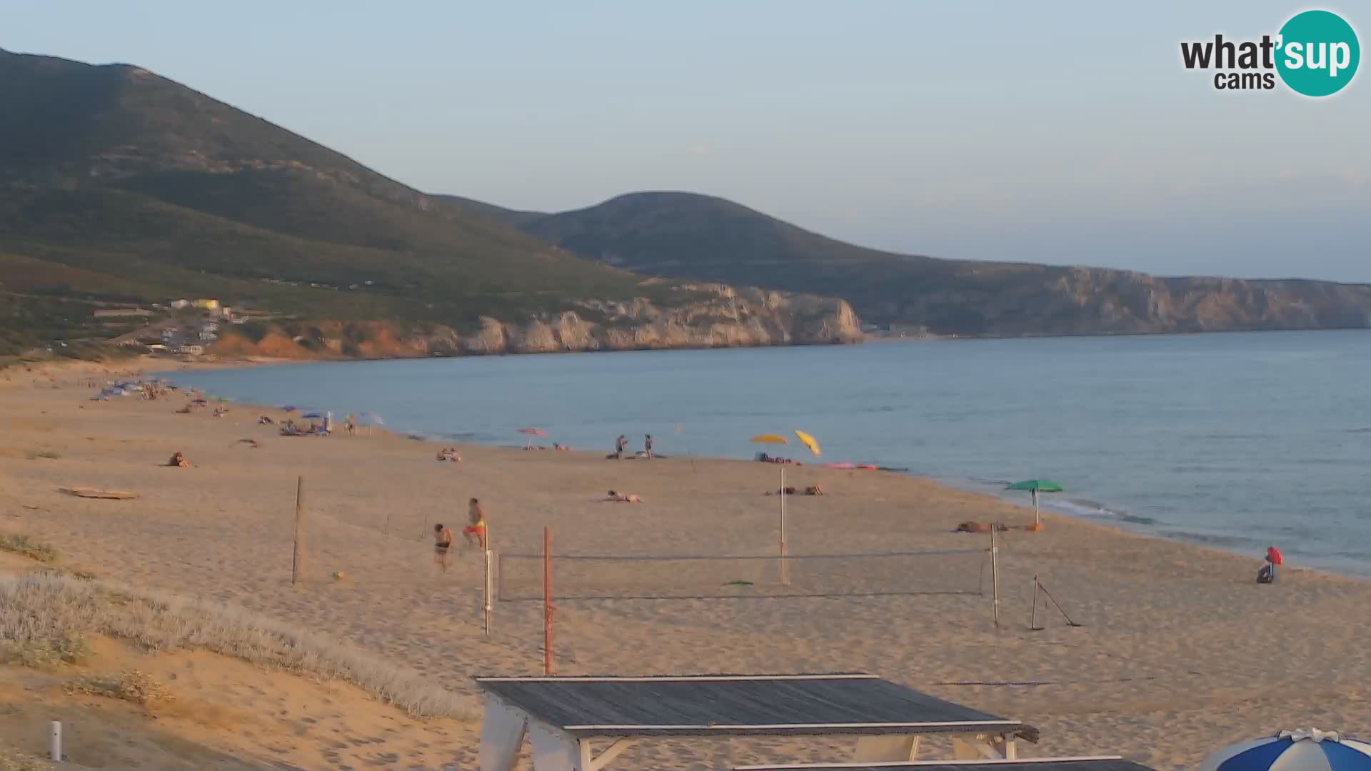 Spletna kamera plaže San Nicolò v Buggerruju, Sardinija – uživajte v valovih in sončnih zahodih