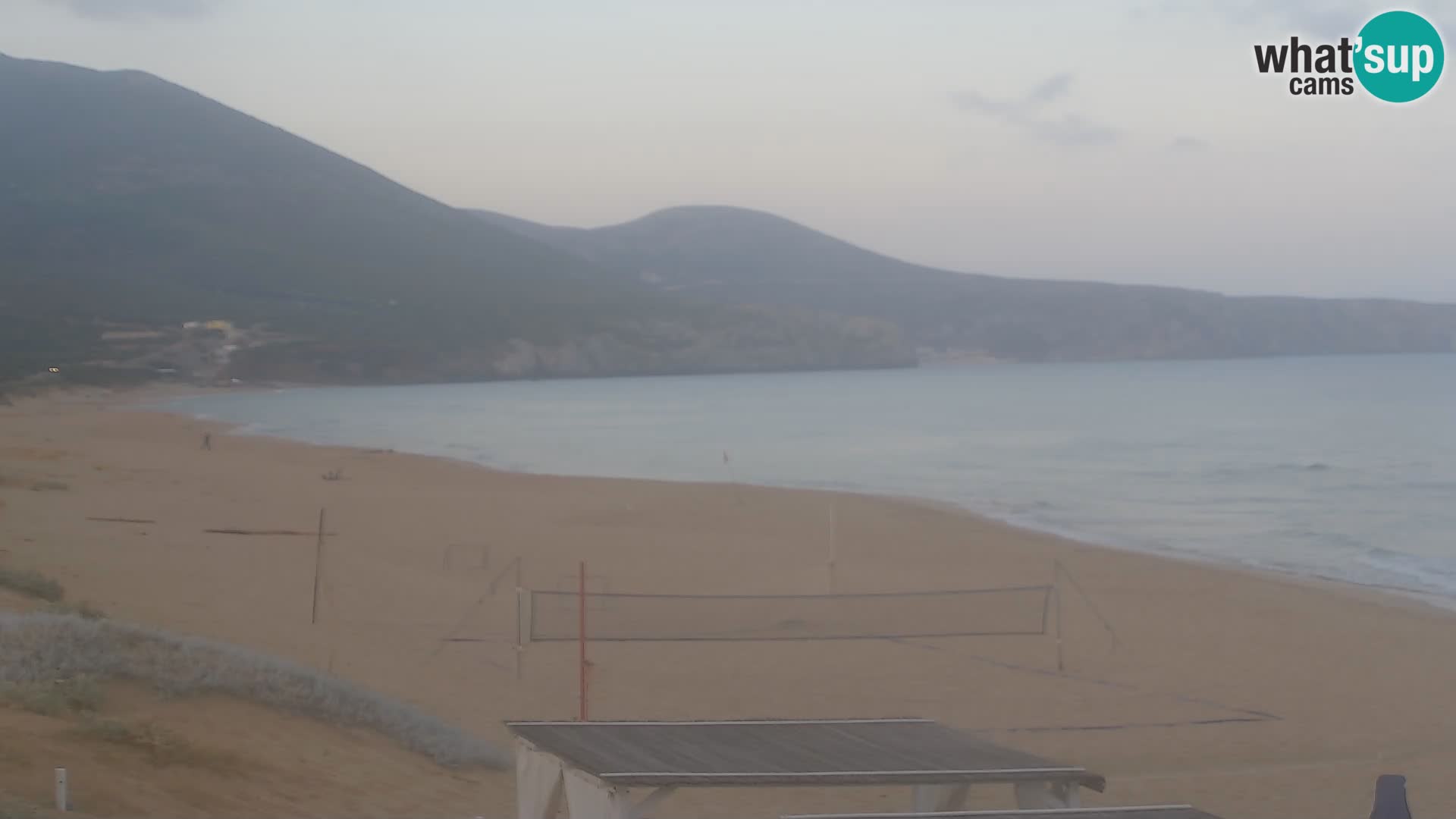 Spletna kamera plaže San Nicolò v Buggerruju, Sardinija – uživajte v valovih in sončnih zahodih
