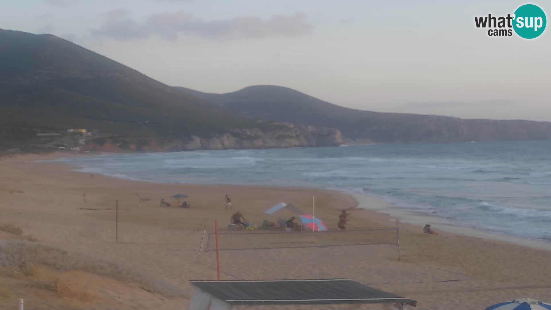 Webcam en vivo de la playa de San Nicolò en Buggerru, Cerdeña – admira las olas y los atardeceres