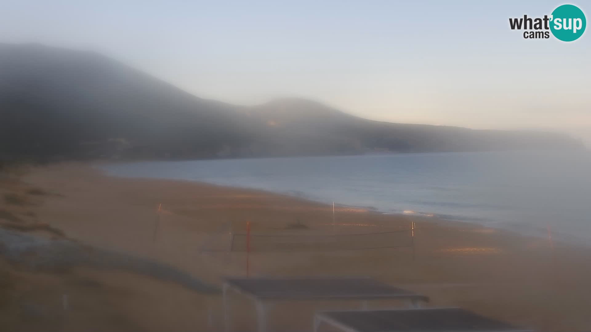 Live-Webcam am Strand von San Nicolò in Buggerru, Sardinien – Beobachten Sie die Wellen und den Sonnenuntergang