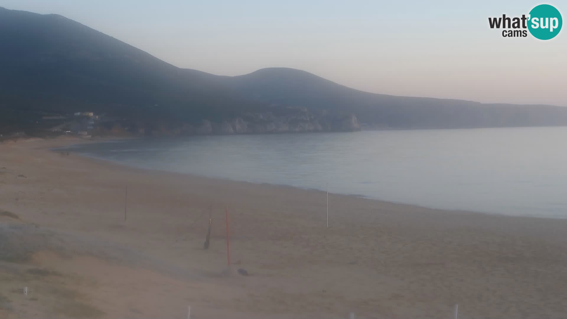 Webcam en direct de la plage de San Nicolò à Buggerru en Sardaigne – Regardez les vagues et le coucher de soleil