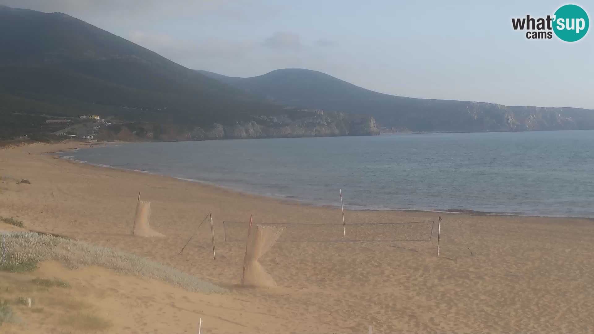 Webcam en vivo de la playa de San Nicolò en Buggerru, Cerdeña – admira las olas y los atardeceres