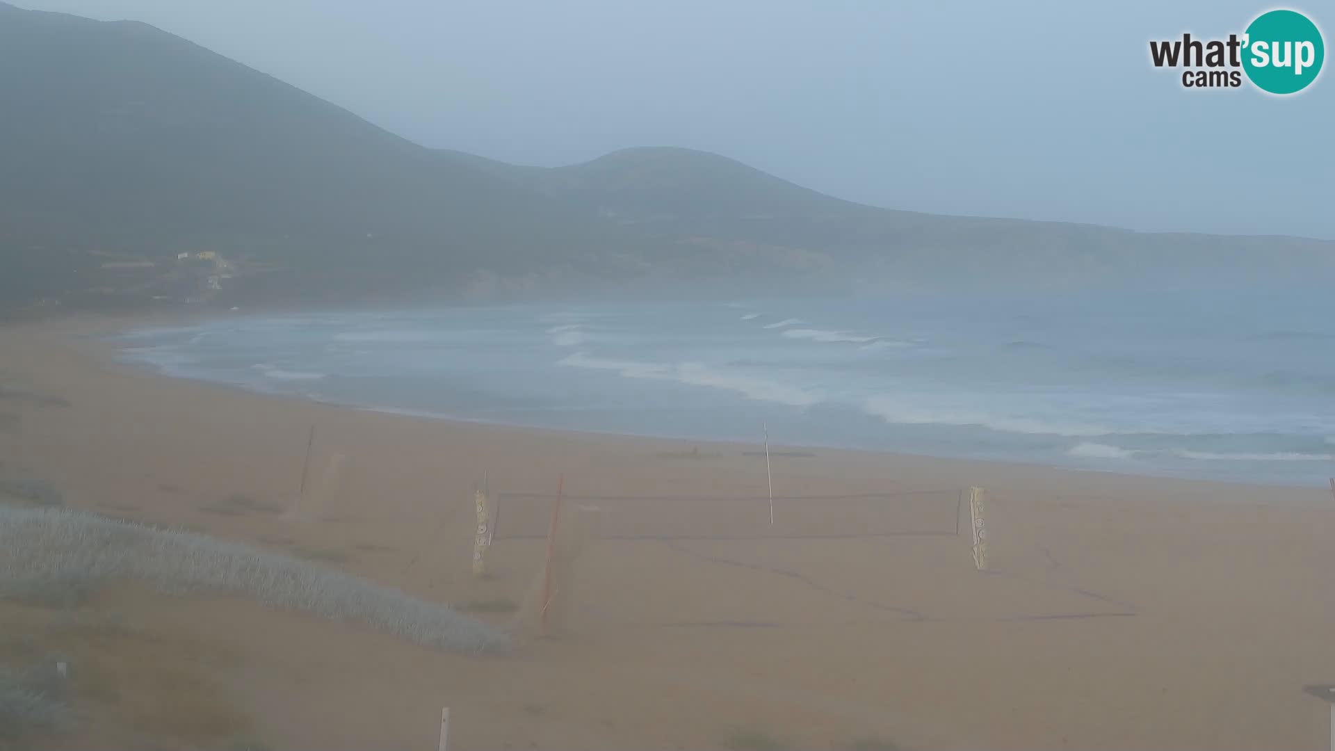 Webcam en vivo de la playa de San Nicolò en Buggerru, Cerdeña – admira las olas y los atardeceres