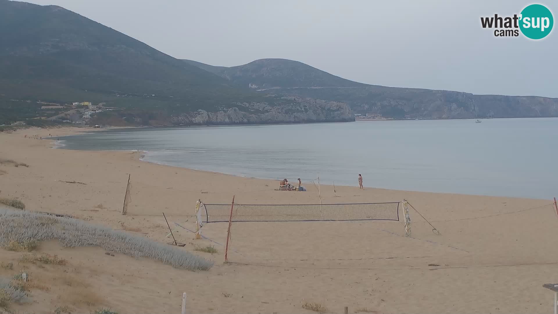 Spletna kamera plaže San Nicolò v Buggerruju, Sardinija – uživajte v valovih in sončnih zahodih