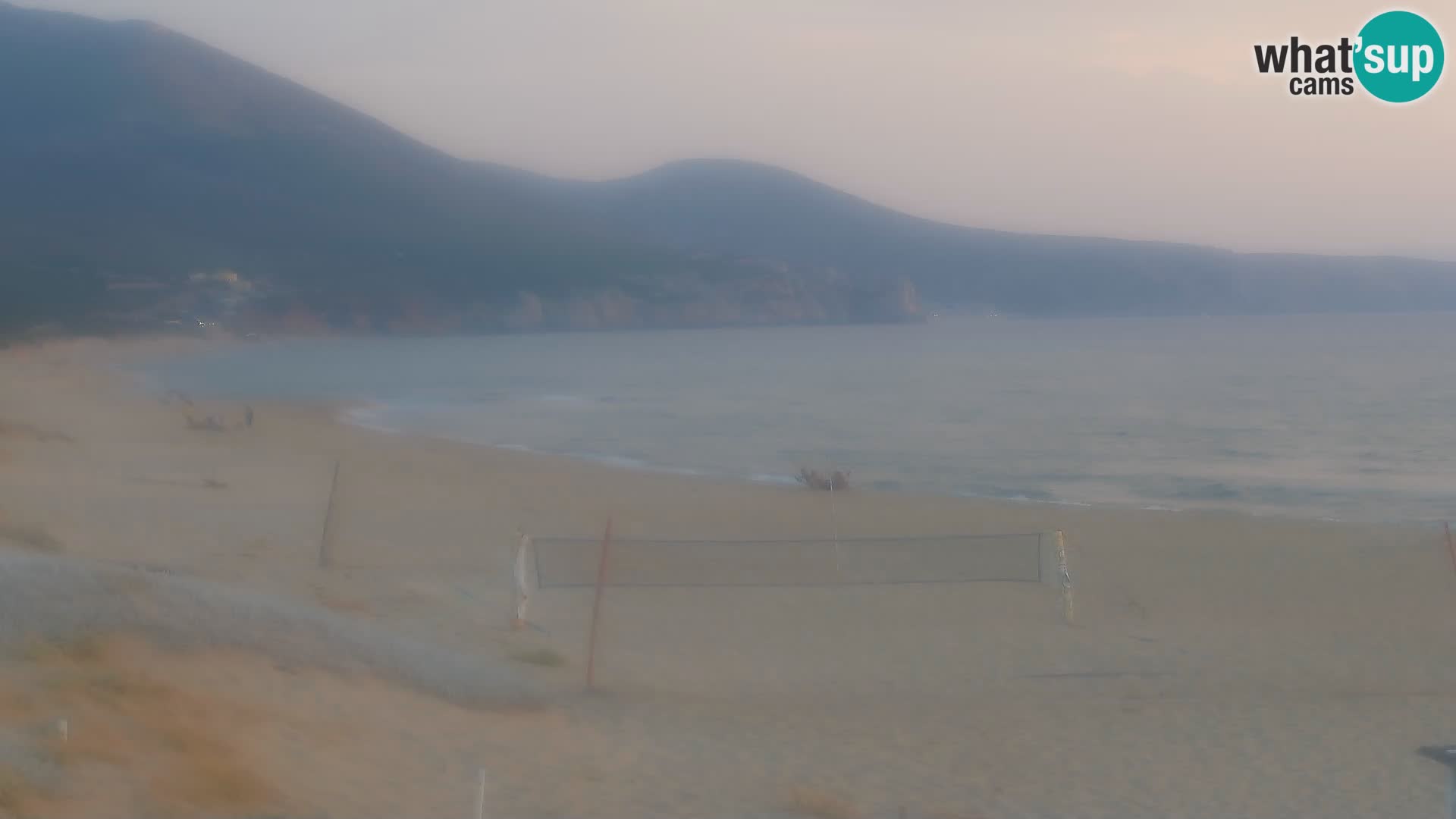 Webcam en vivo de la playa de San Nicolò en Buggerru, Cerdeña – admira las olas y los atardeceres