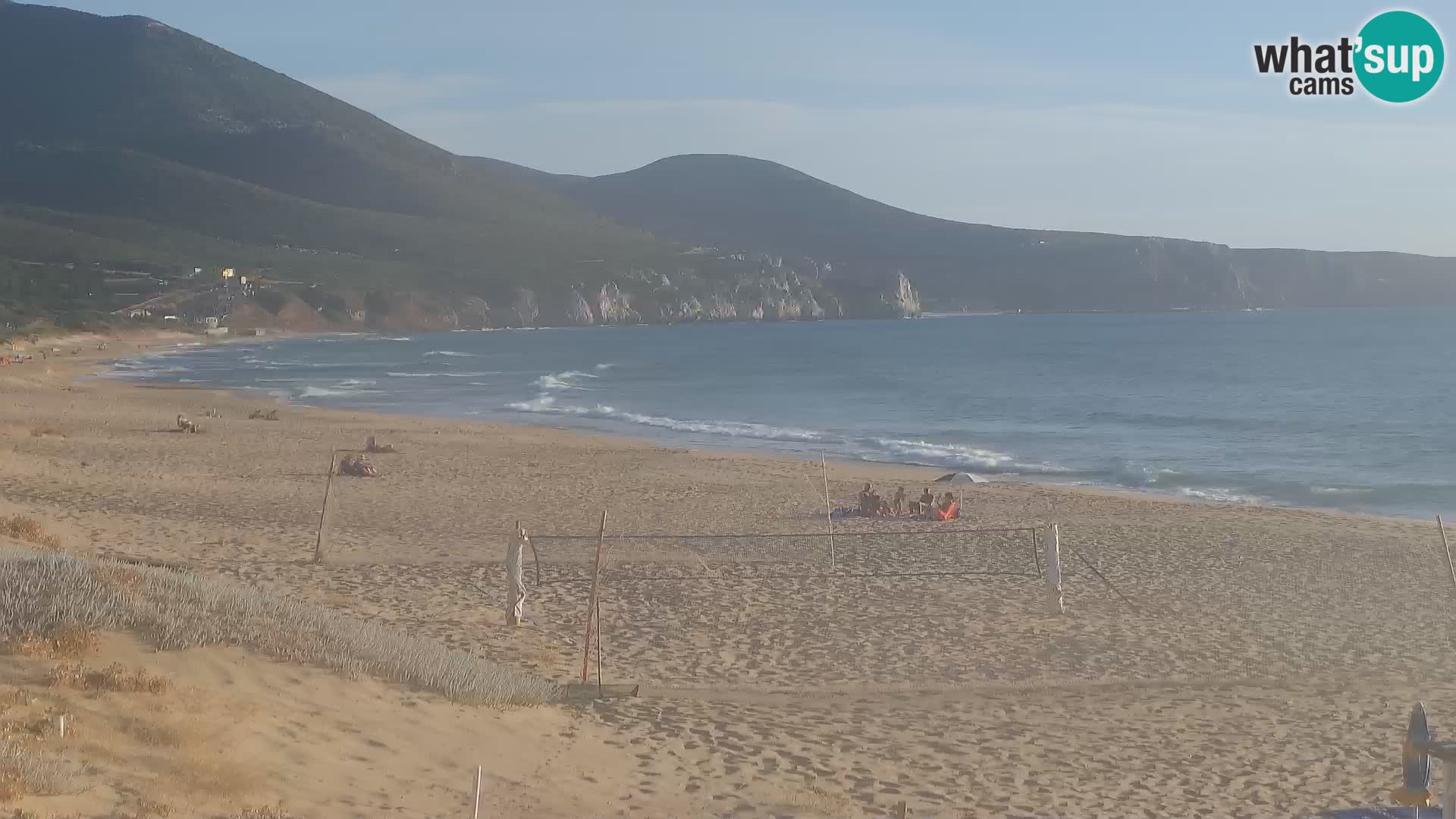 Webcam en vivo de la playa de San Nicolò en Buggerru, Cerdeña – admira las olas y los atardeceres