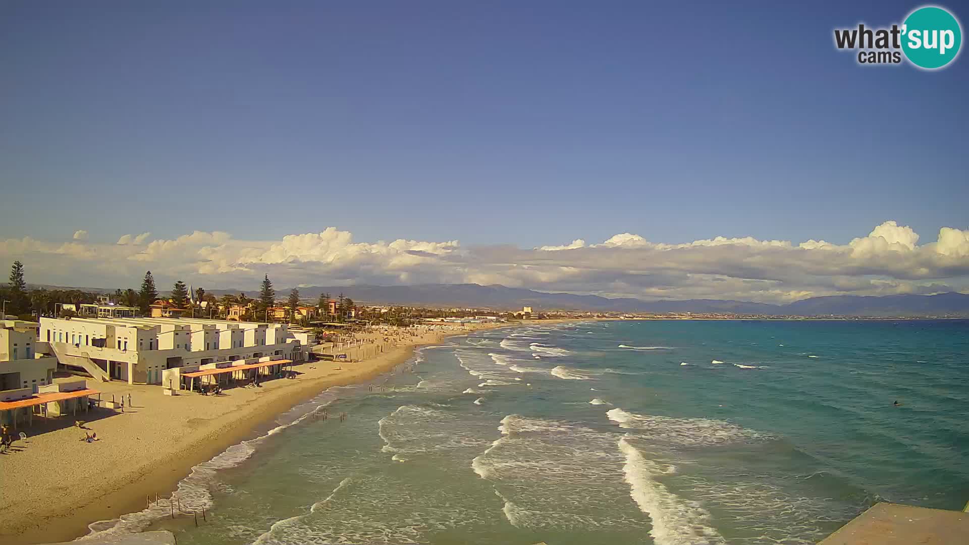 Spletna kamera v živo Cagliarski zaliv – plaža Poetto – Sardinija