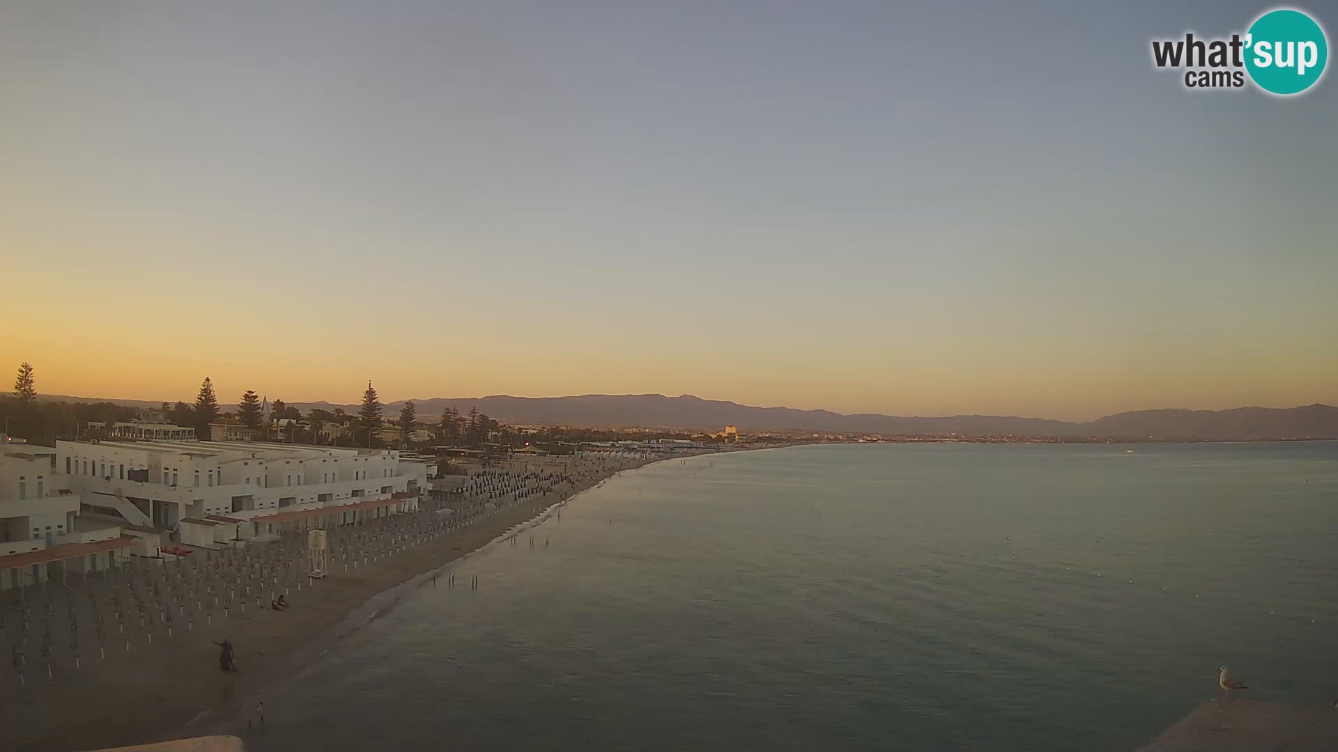 Spletna kamera v živo Cagliarski zaliv – plaža Poetto – Sardinija