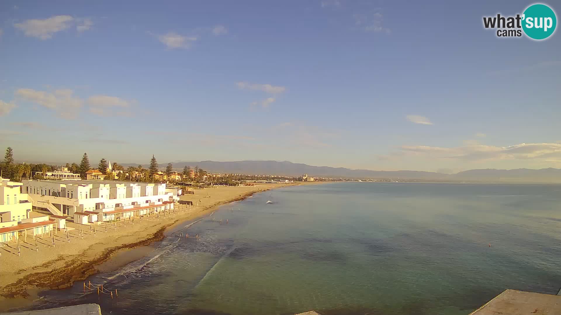 Spletna kamera v živo Cagliarski zaliv – plaža Poetto – Sardinija