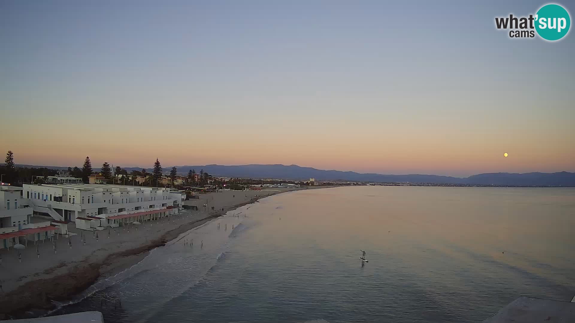 Spletna kamera v živo Cagliarski zaliv – plaža Poetto – Sardinija