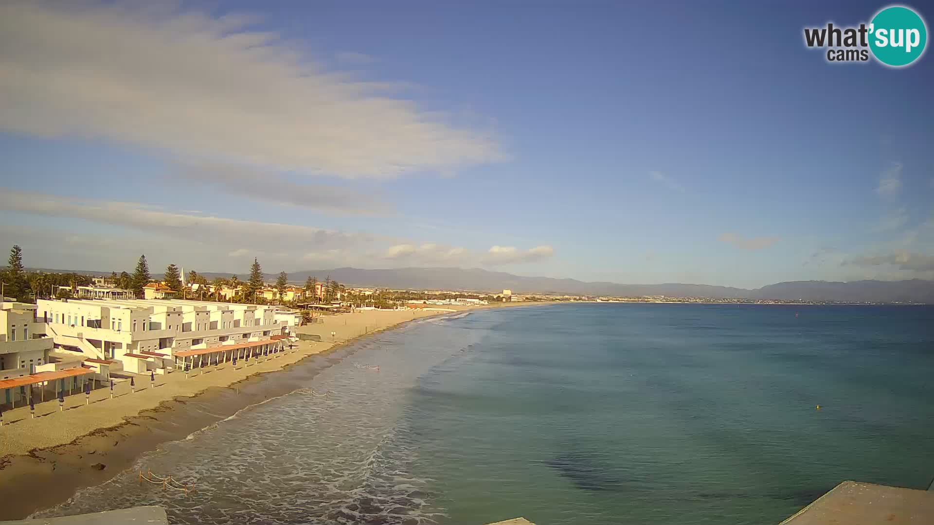 Spletna kamera v živo Cagliarski zaliv – plaža Poetto – Sardinija