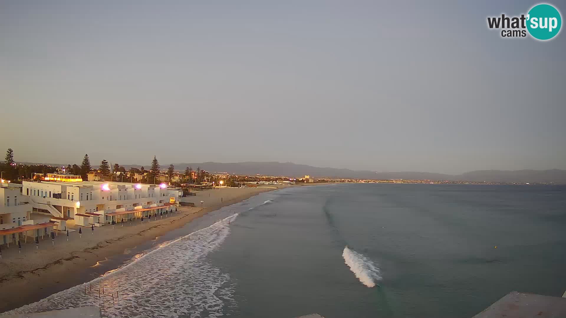 Spletna kamera v živo Cagliarski zaliv – plaža Poetto – Sardinija