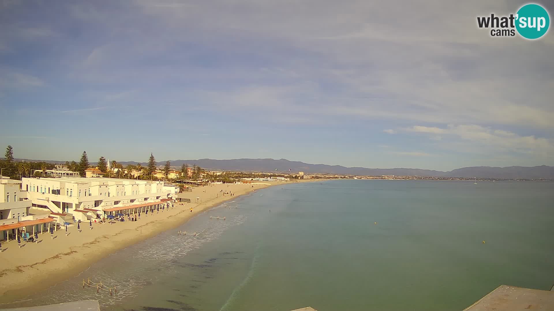 Spletna kamera v živo Cagliarski zaliv – plaža Poetto – Sardinija