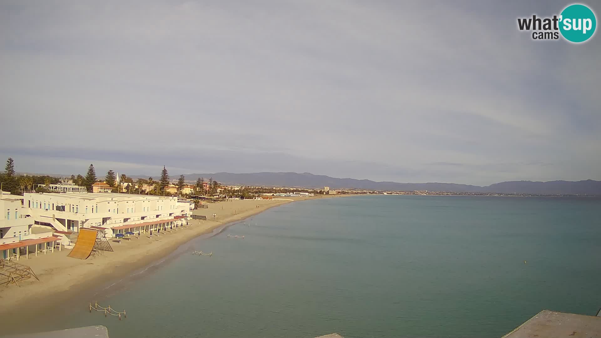 Spletna kamera v živo Cagliarski zaliv – plaža Poetto – Sardinija