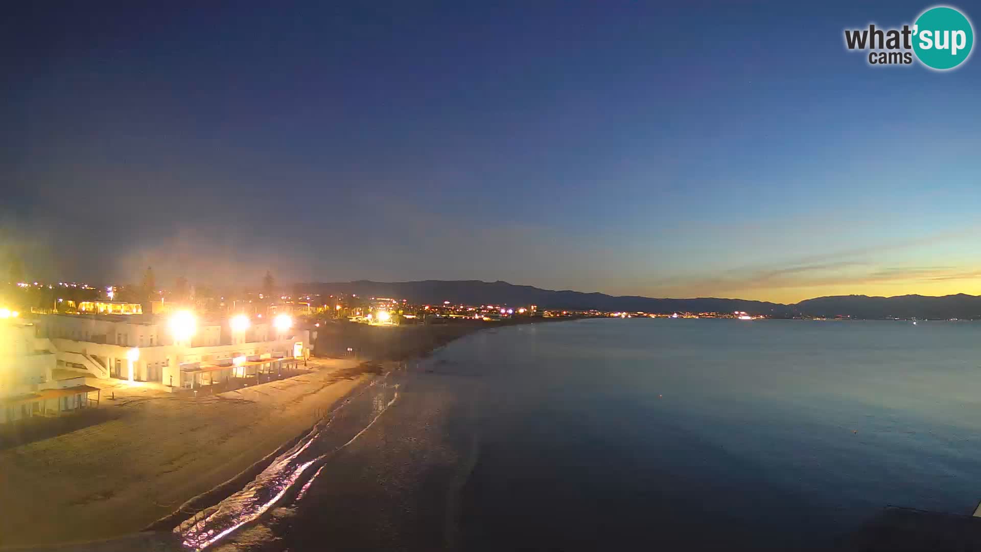 Spletna kamera v živo Cagliarski zaliv – plaža Poetto – Sardinija