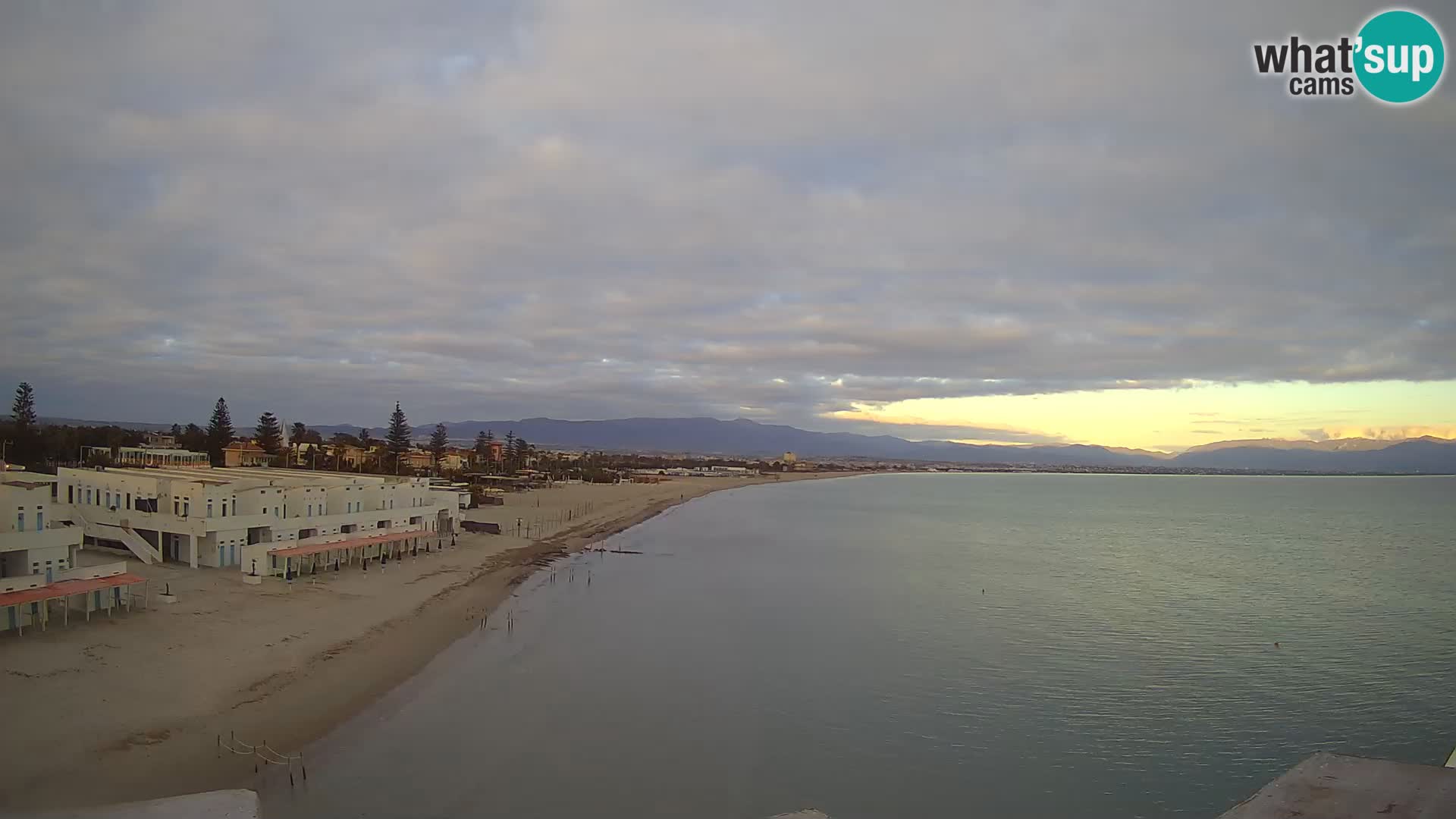 Web kamera uživo Cagliarski zaljev – plaža Poetto – Sardinija